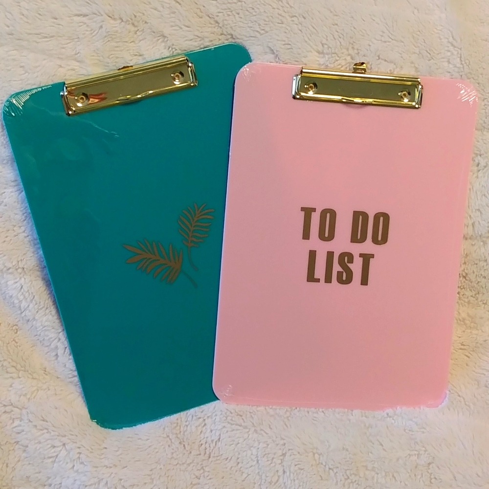 🎉2/$16 NEW Set of 2 Clip Boards Teal and Pink